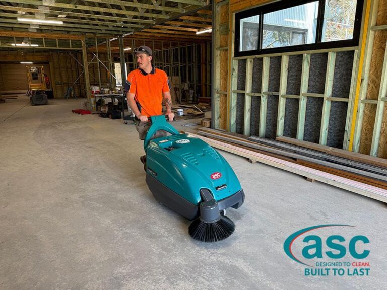 Adapting to Compact Spaces: Floor Scrubbing Solutions for Small Commercial Areas